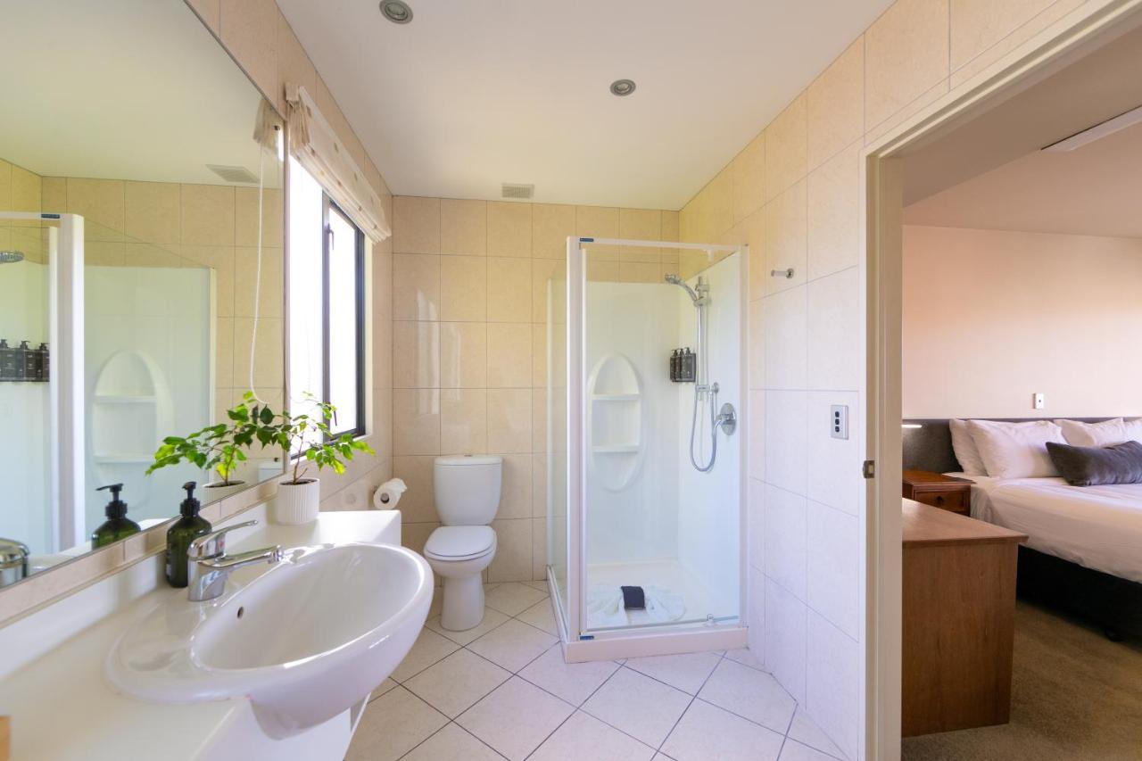 Harvest Lodge Motel Havelock North Buitenkant foto
